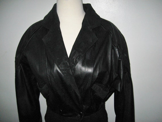 Vintage Black Leather Shoulder Pads Global by VintageWithAttitude