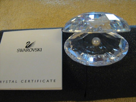 Swarovski Silver Crystal Clam Shell with Fresh Water Pearl