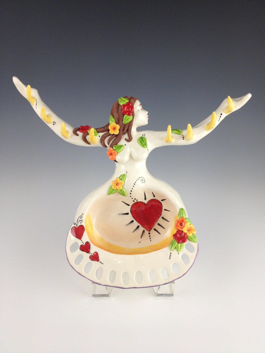 Ceramic jewelry holder for wall