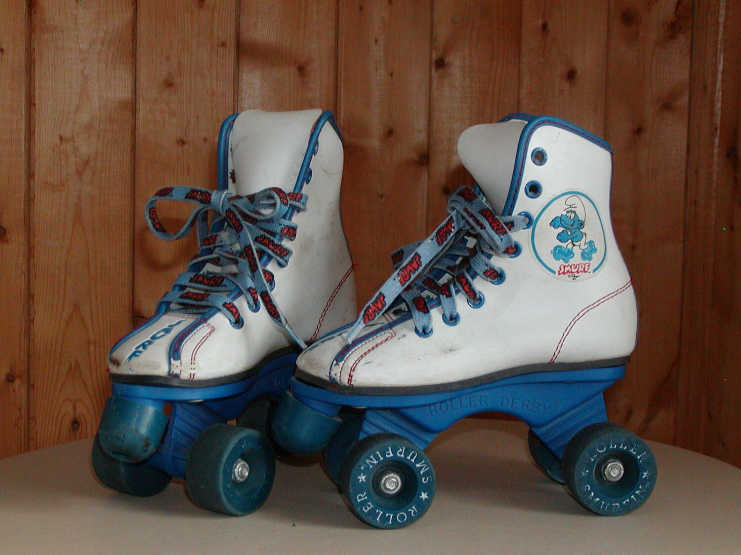 Children's Smurf Roller Skates Size 10