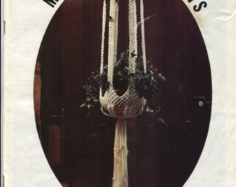 MACRAME PORTRAITS 8 PROJECTS 23 pages VGC MACRAME PORTRAITS 8 PROJECTS 23 pages VGC