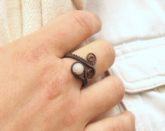 Pink stone ring, rose quartz ring, heart healing gemstone jewelry, birthday gift for women