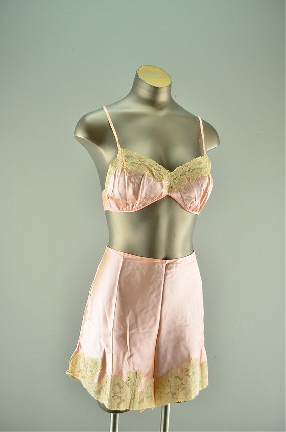 1930s silk bra and undies Vintage lingerie 30s peach