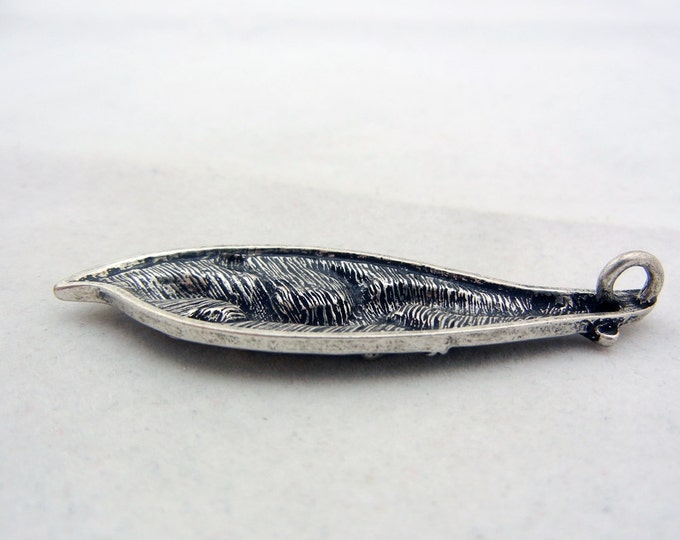 Antique Silver-tone Lizard Drop Pendant