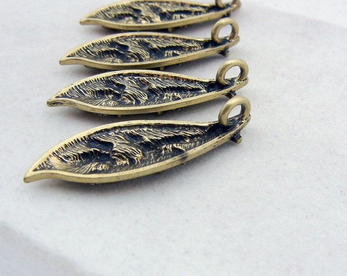 Set of 4 Small Antique Gold-tone Lizard Pendants