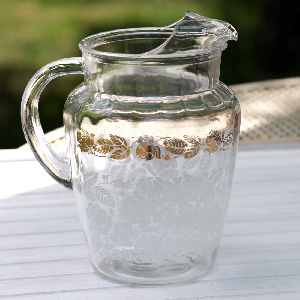 Vintage Lemonade Pitcher by AppleberryCottage on Etsy