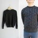 vintage men's '80s grey WEAVE PATTERN KNIT sweater. size xs s.