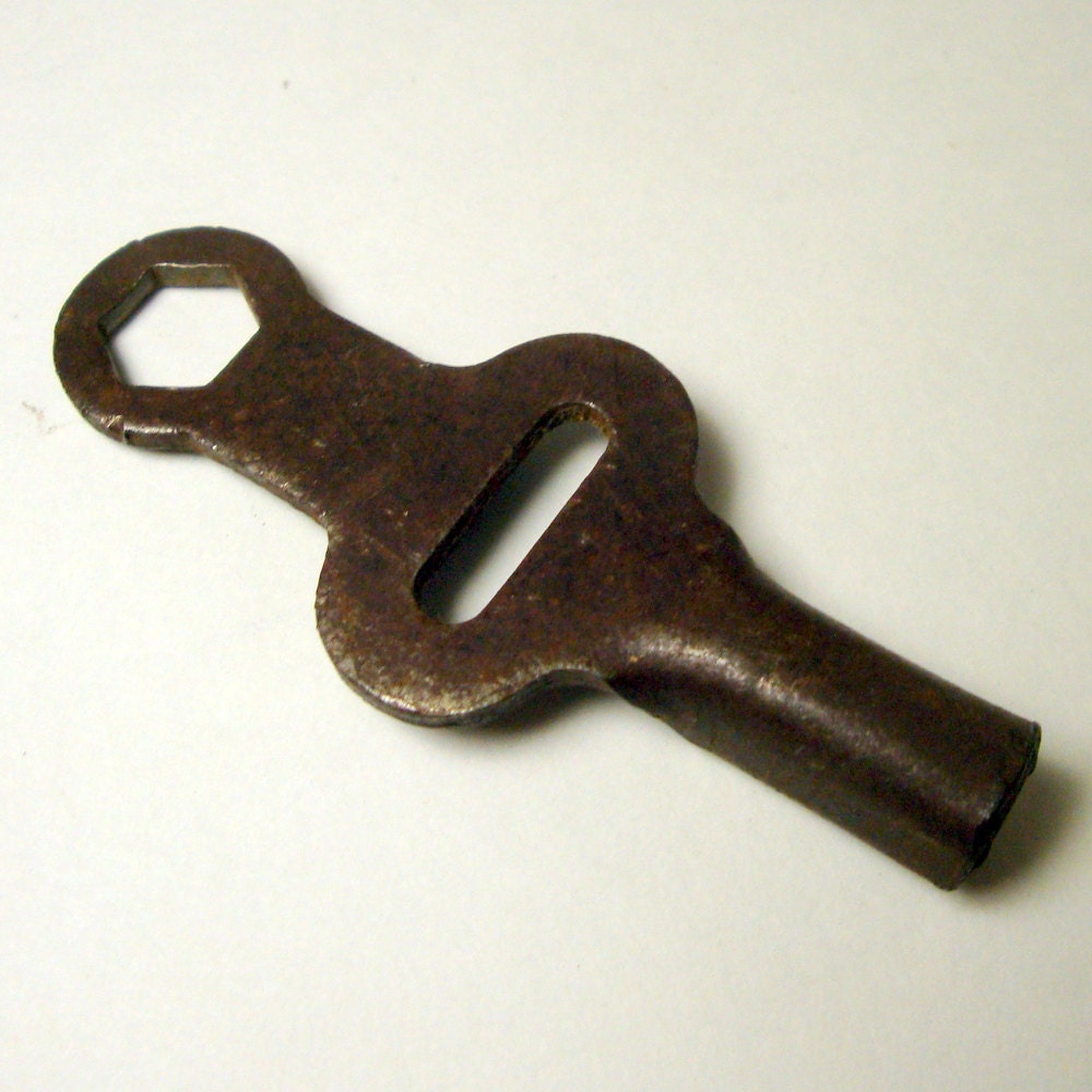 Vintage Metal Roller Skate Key..1950s Rusty Nostalgic Baby
