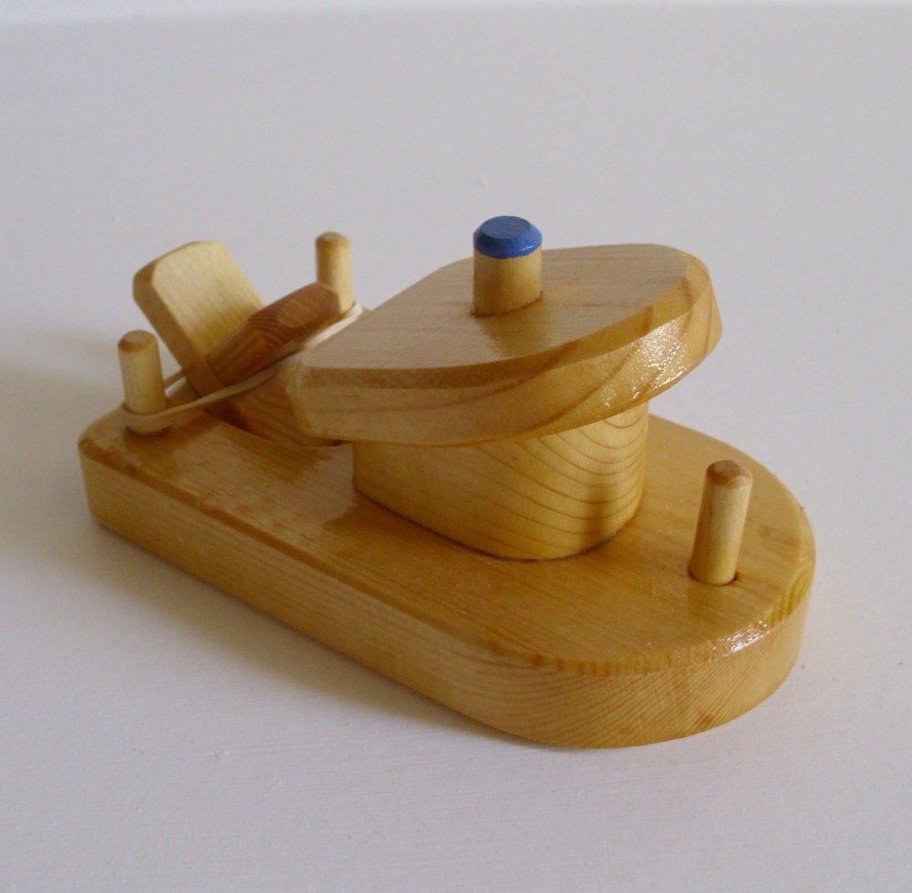 Wooden Small Toy Boat Rubber Band Bathtub Wood Toy Kids