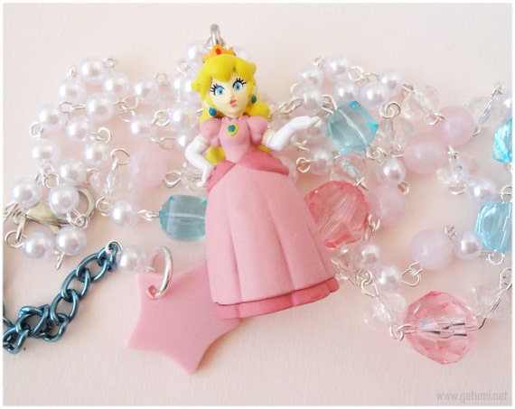 Princess Peach Necklace Beaded White Pearl Chain with Figure