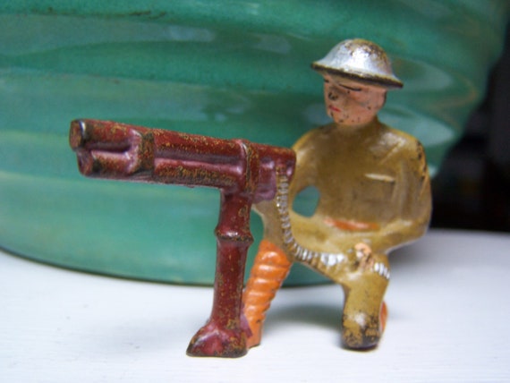 Lead Toy Soldier WW1 Barclay Manoil Gunner Machine Gun