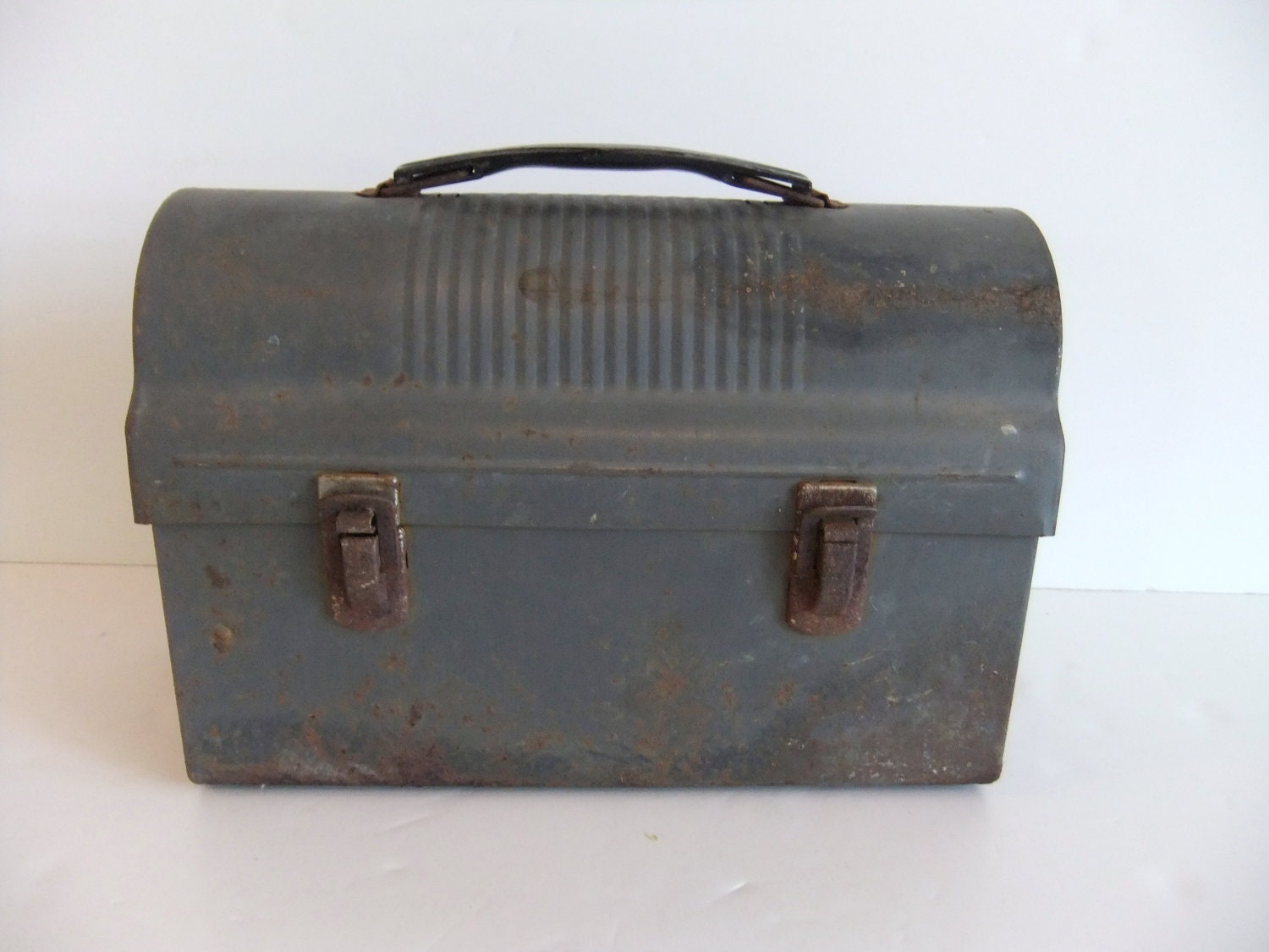 Vintage Metal Lunch Box by NimblesNook on Etsy