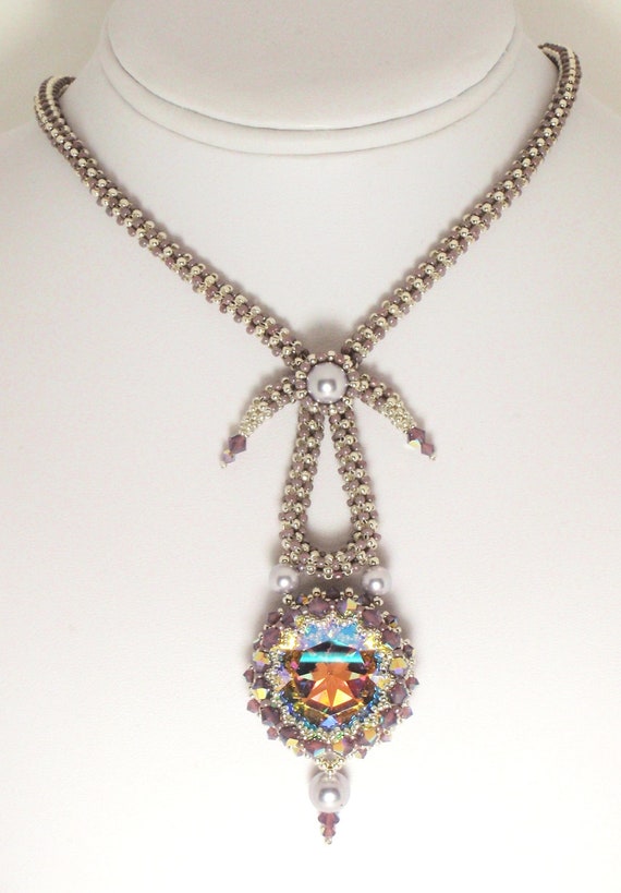 Beading Tutorial for Crystal Pendulum Necklace jewelry