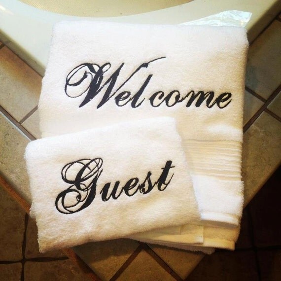 Items similar to Guest Towel Set on Etsy