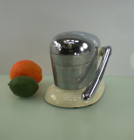 Rival JuiceoMat Tilt Top Orange Juicer Squeezer Press