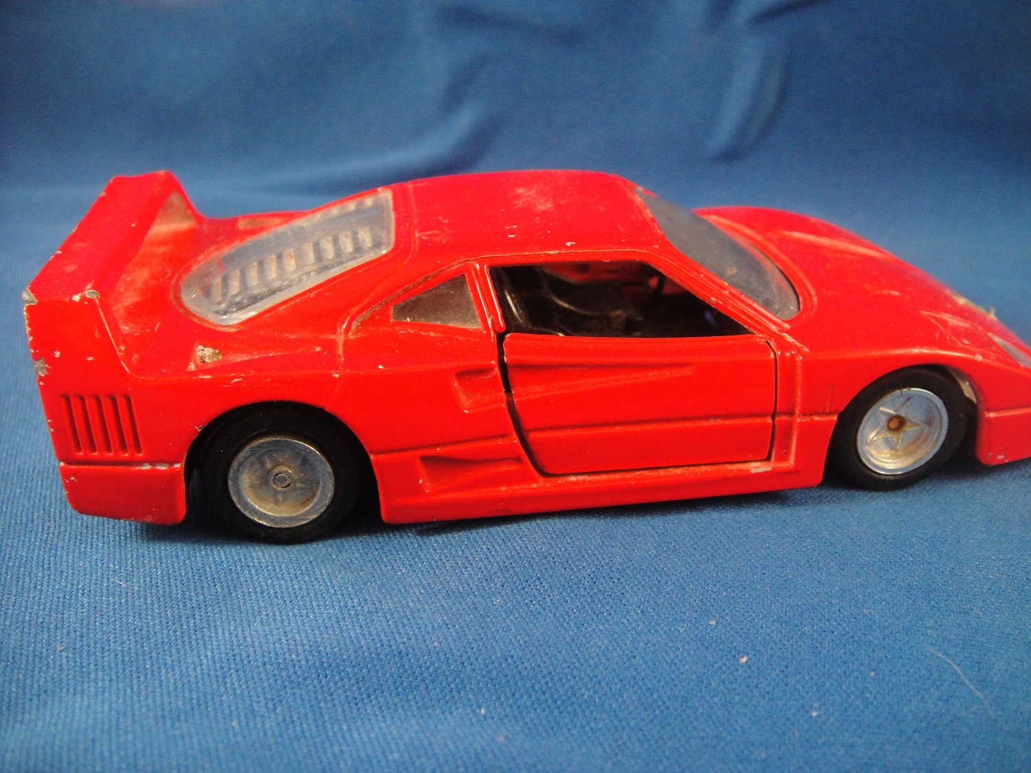 Ferrari F40 S Red Die Cast 1 39 Scale MC Toy by WishingWellsGlass