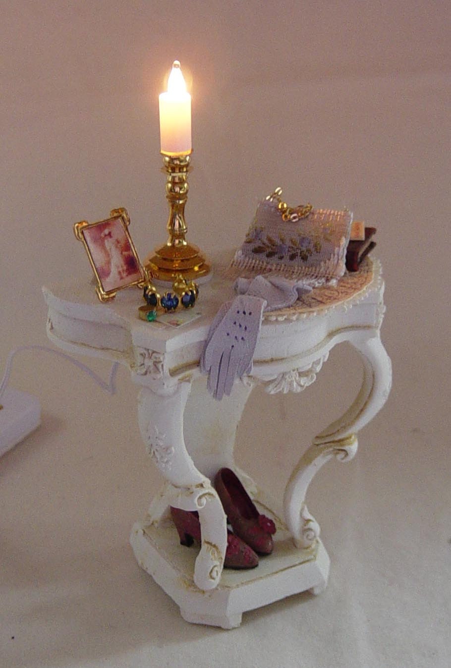 dolls house display table