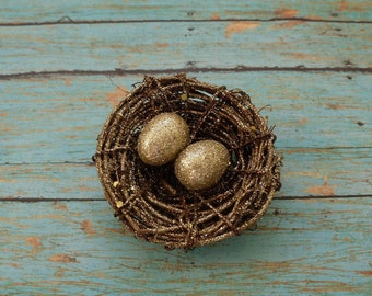 Artificial Nest - GOLD Glitter Twig Nest with Two GOLD Eggs - Artificial Bird's Nest with Eggs