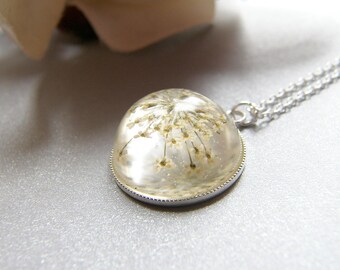 Real Flower Necklace, Queen Anne's Lace, Botanical Necklace, Snowflake, Eco Friendly, Pressed Flower Resin