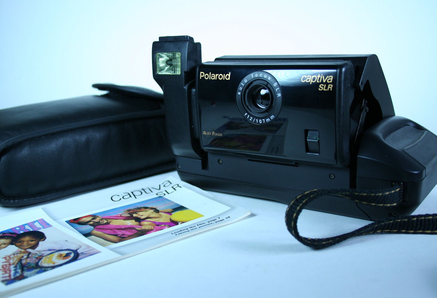 Polaroid Captiva SLR Camera with Carrying Case Strap and