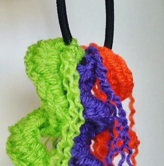 Crochet Pattern Curly Q Accessory for Hair or Hats p142