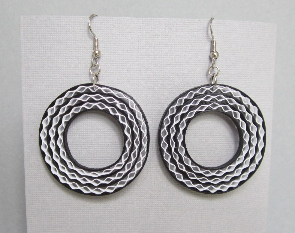 Quilling Earrings Black and White