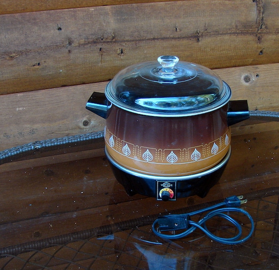 Vintage West Bend Slow Cooker Crockpot