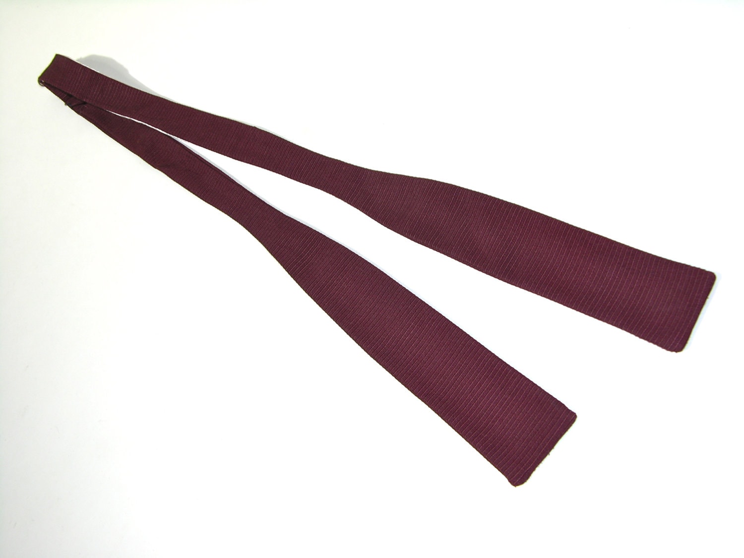 vintage 1960's narrow Bow tie. Straight end batwing.