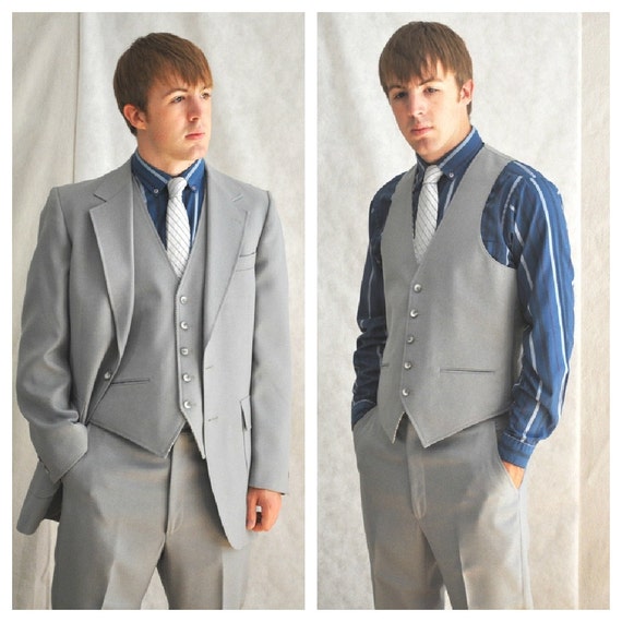 3 Piece Vintage Mens Suit 41L Polyester Reversible Gray Plaid