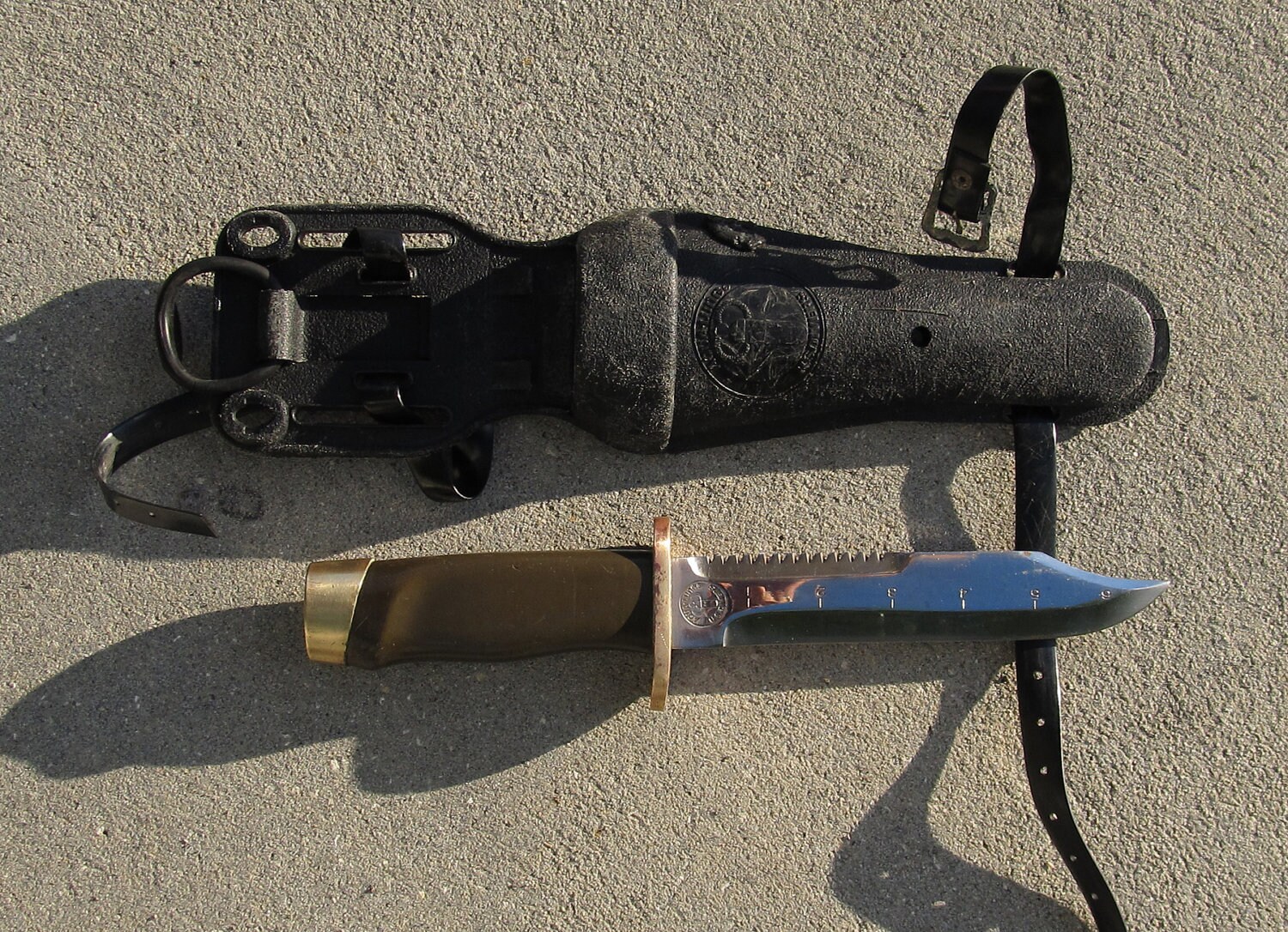 rare Aqualung US divers vintage dive knife good shape