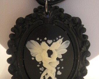 Kissing Fairies Cameo