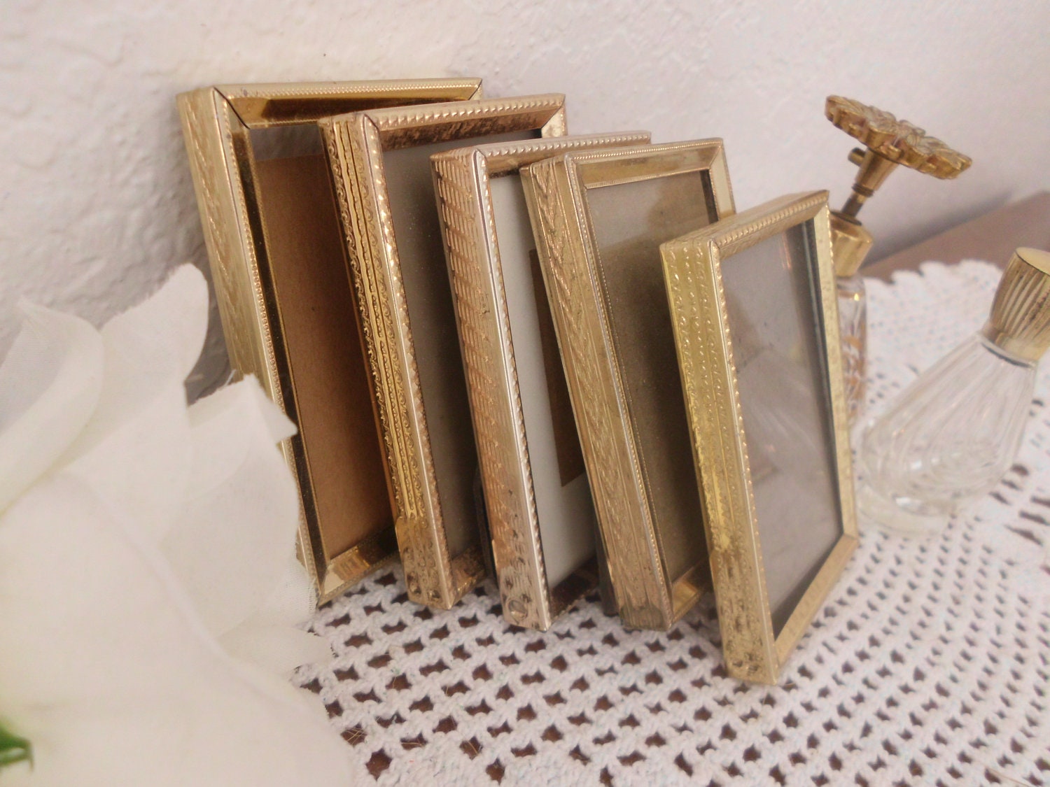 Vintage Gold Metal Frame Collection Set 2.25 x by ElegantSeashore