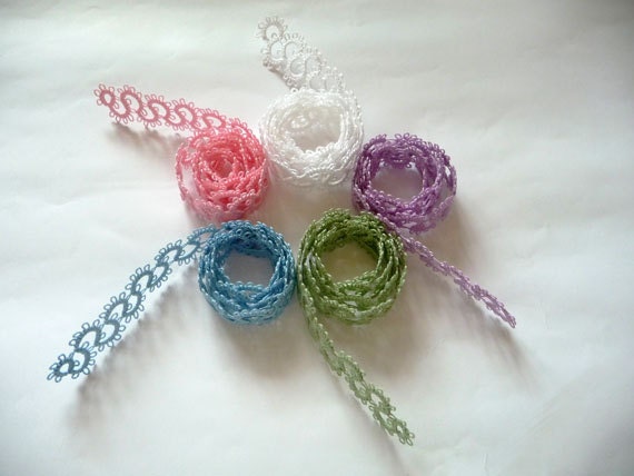 Handmade lace tatting