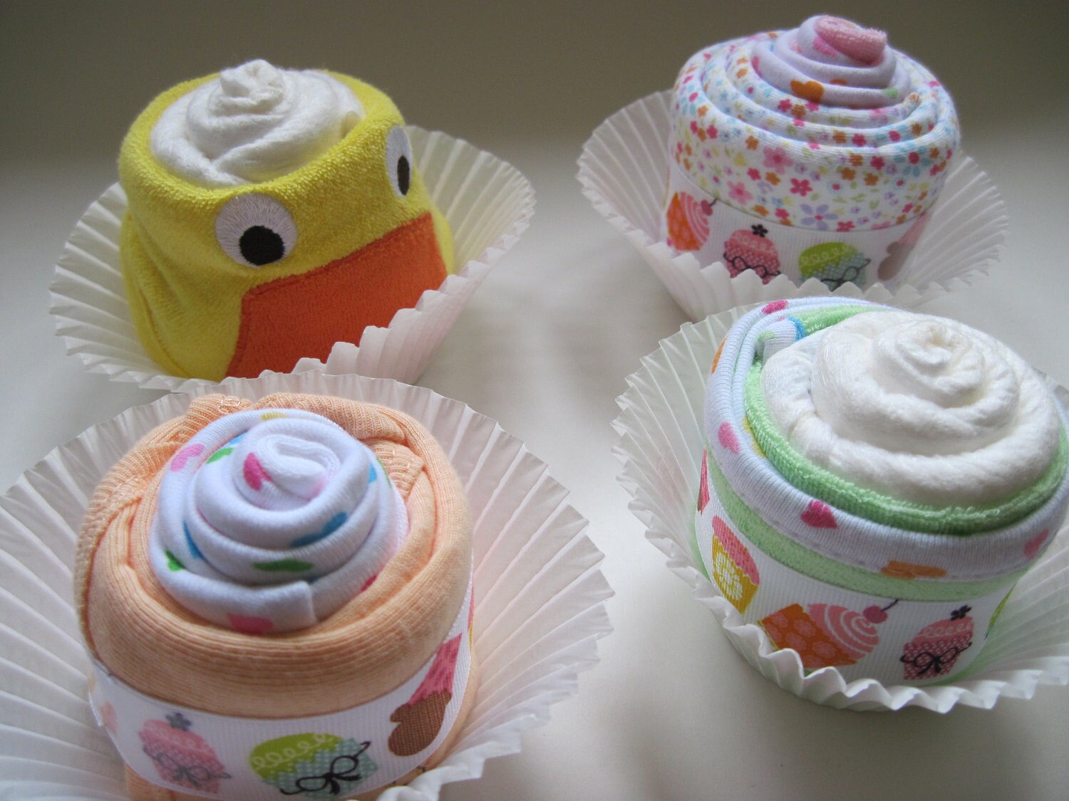 Baby Girl Onesie Bib and Washcloth Cupcake 8 Piece Baby Gift