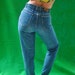 Vintage High Waisted Peg-Leg 80s LEE Jeans Women's Wide Leg Denim Tapered Fit. Mom Jeans. Medium Wash. Size M - 6/8 29 waist