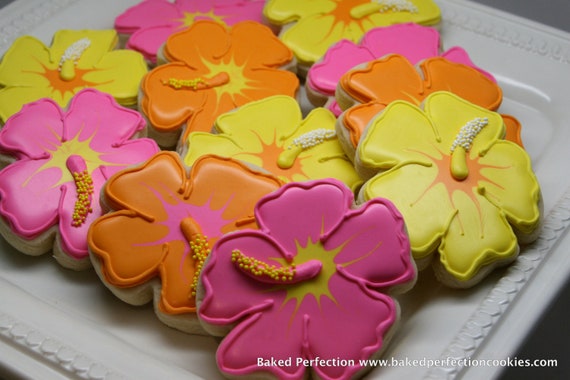 Items similar to Hawaiian Hibiscus Flower and Sand Dollar Hand ...