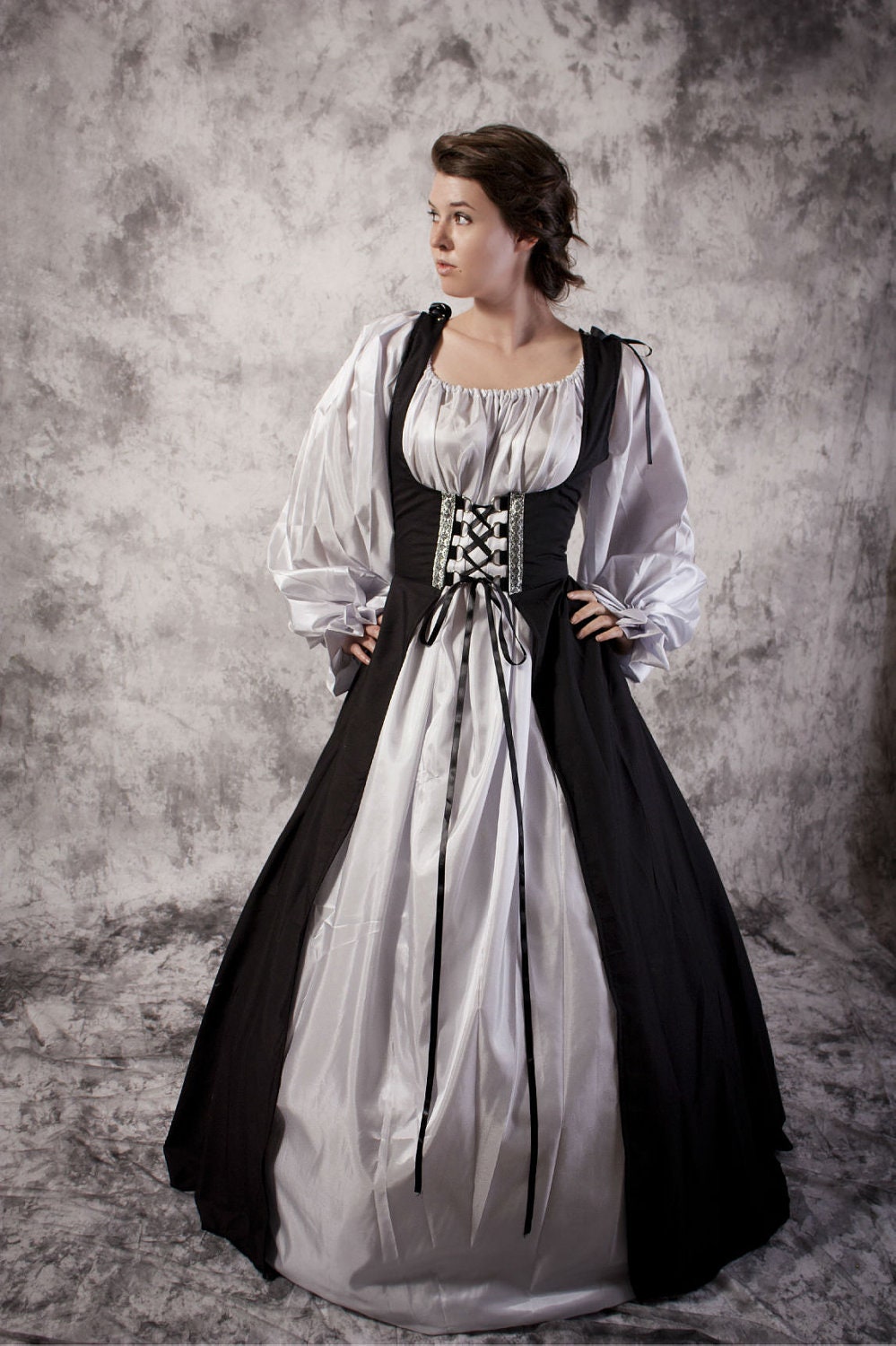 medieval costumes wench