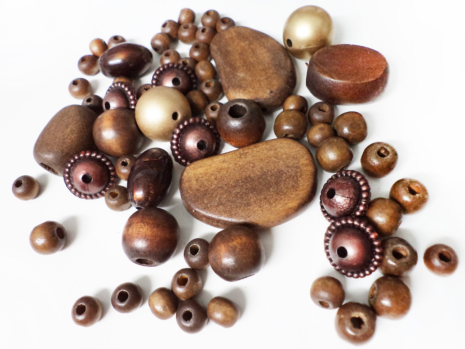 Lot Mix Bulk of Assorted Wood Different Size Beads Haute Juice