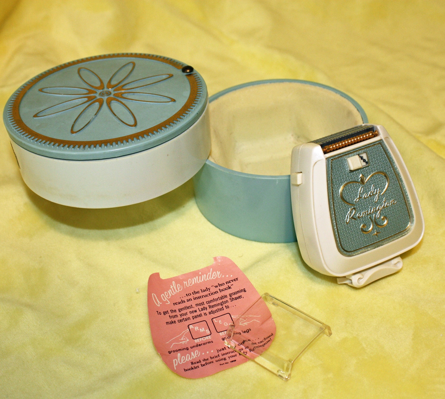 Vintage Lady Remington Electric Shaver With Case