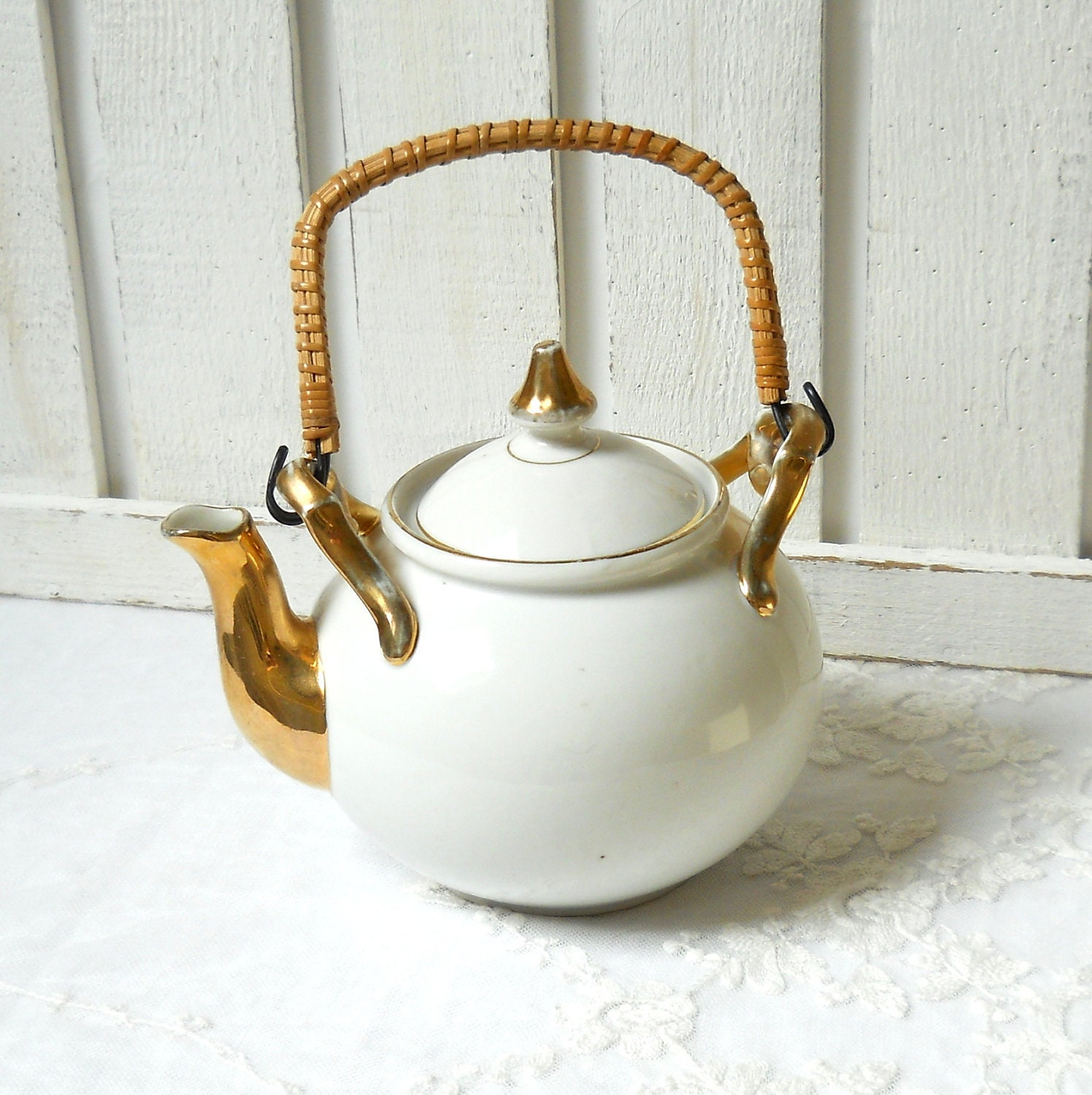 SALE vintage teapot antique tea pot Dutch by minoucbrocante