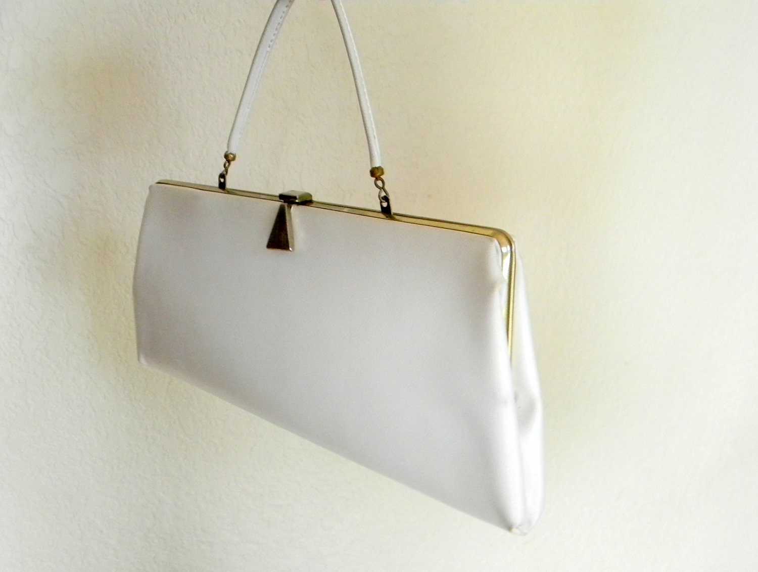 white vintage purse