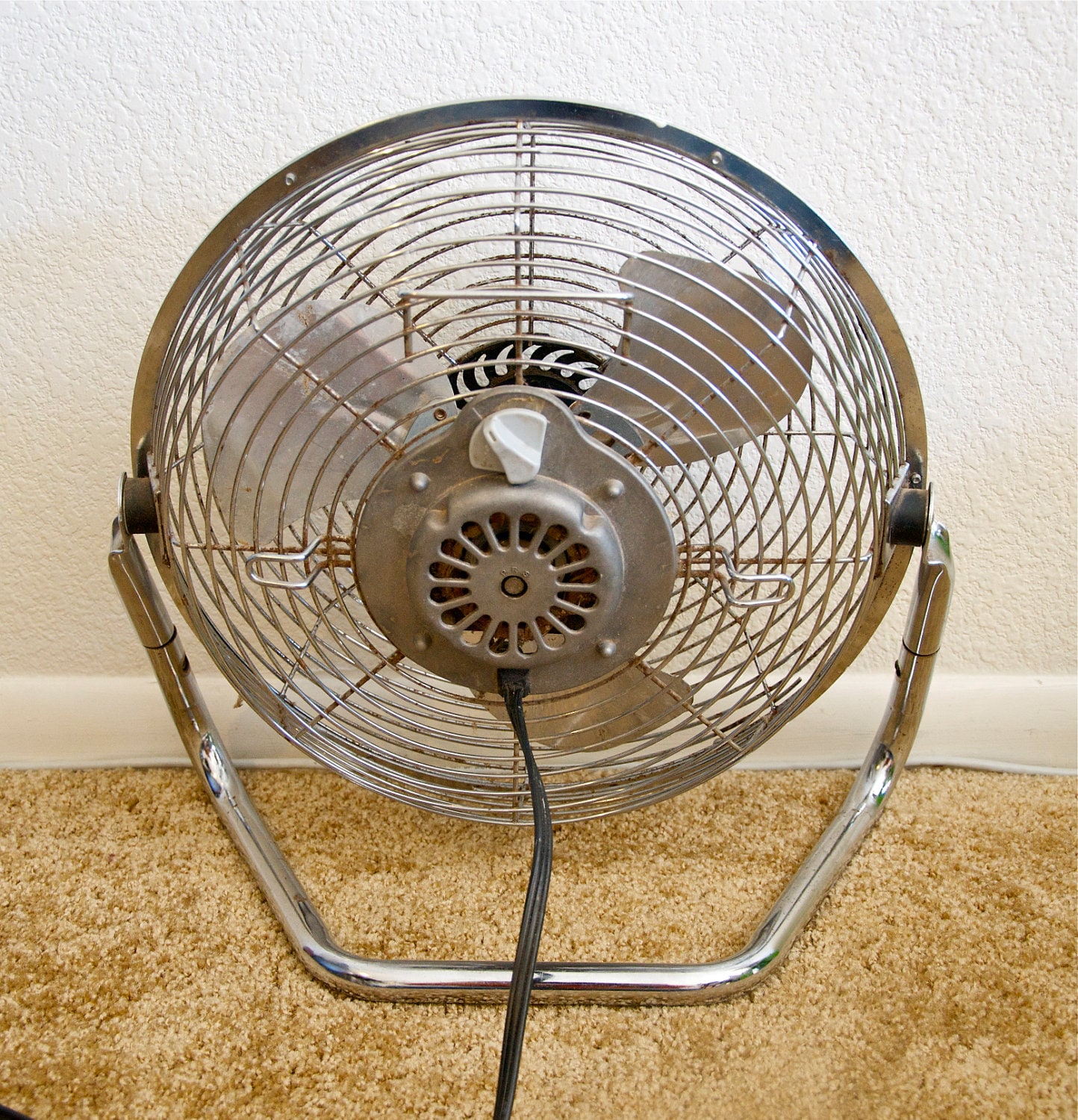 SALE...Vintage Lakewood metal blade fan...industrial fan...