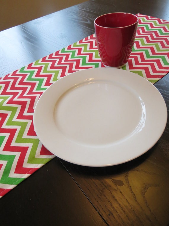 in & to table Green Ready  Ship! Natural Holiday christmas Table Red, runner chevron Runner / Chevron