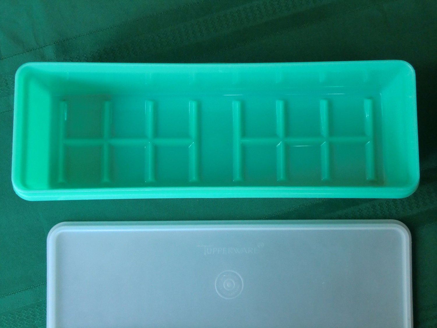 Vintage Tupperware Jadeite Celery Keeper
