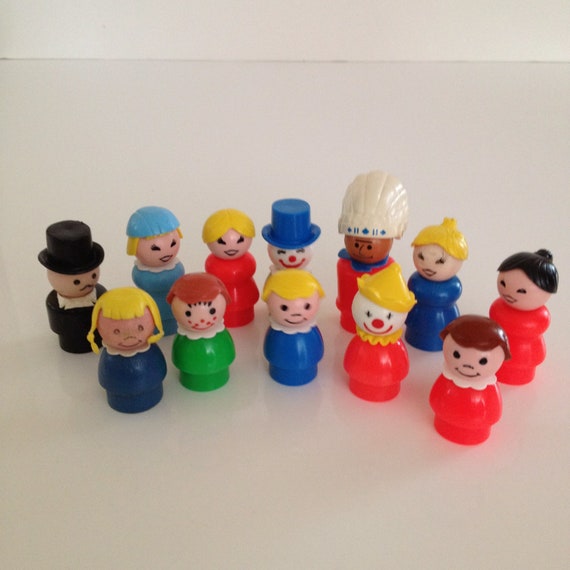 Lot of 12 Original Fisher Price Little People