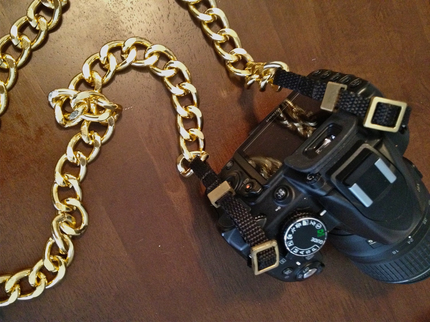 Chain link camera strap