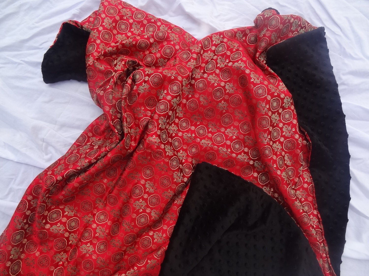 Chinese brocade throw blanket red with gold dragons and