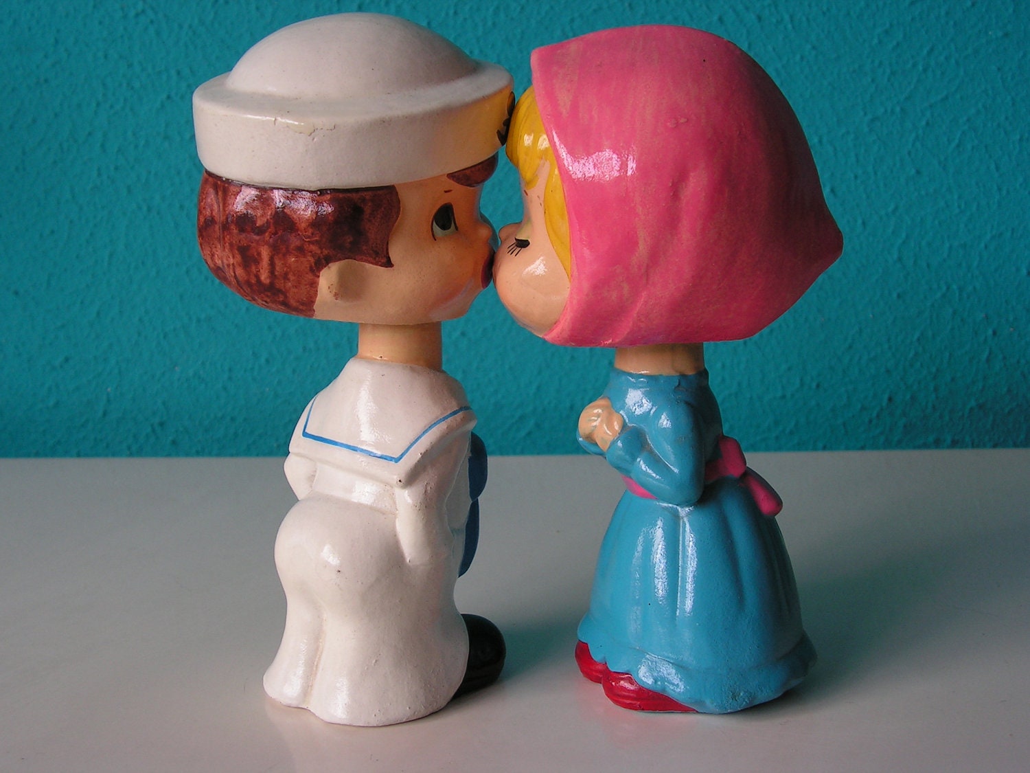 Vintage Kissing dolls From the seventies Bobble