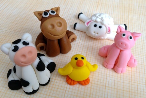 Items similar to Fondant Farm Animal Cake Toppers - Set of 5 on Etsy