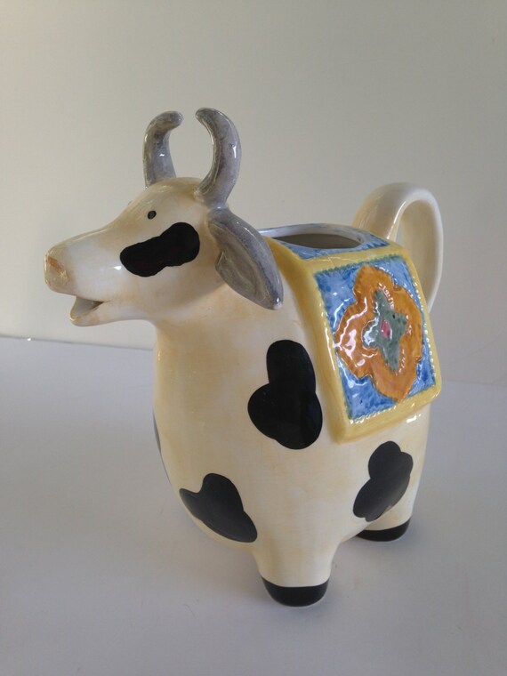 Cow Milk Pitcher or Vase 1 1/2 Quart Creamer Vintage
